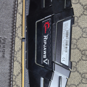 DDR4 튜닝램 16GB 32GB 64GB 판매 이미지