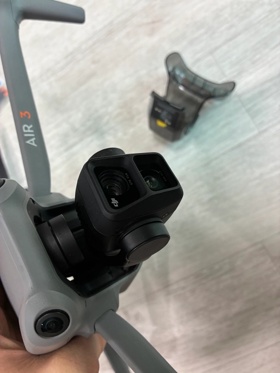 DJI AIR3 에어3 플라이모어 콤보 / RC2 조종기 이미지