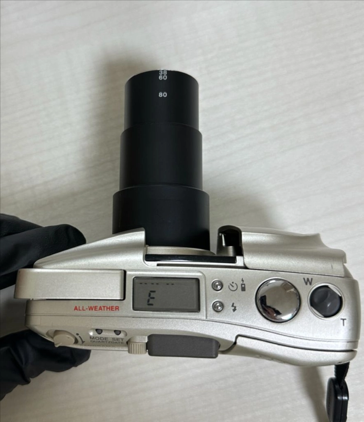 올림푸스 ZOOM 115 필름카메라 이미지