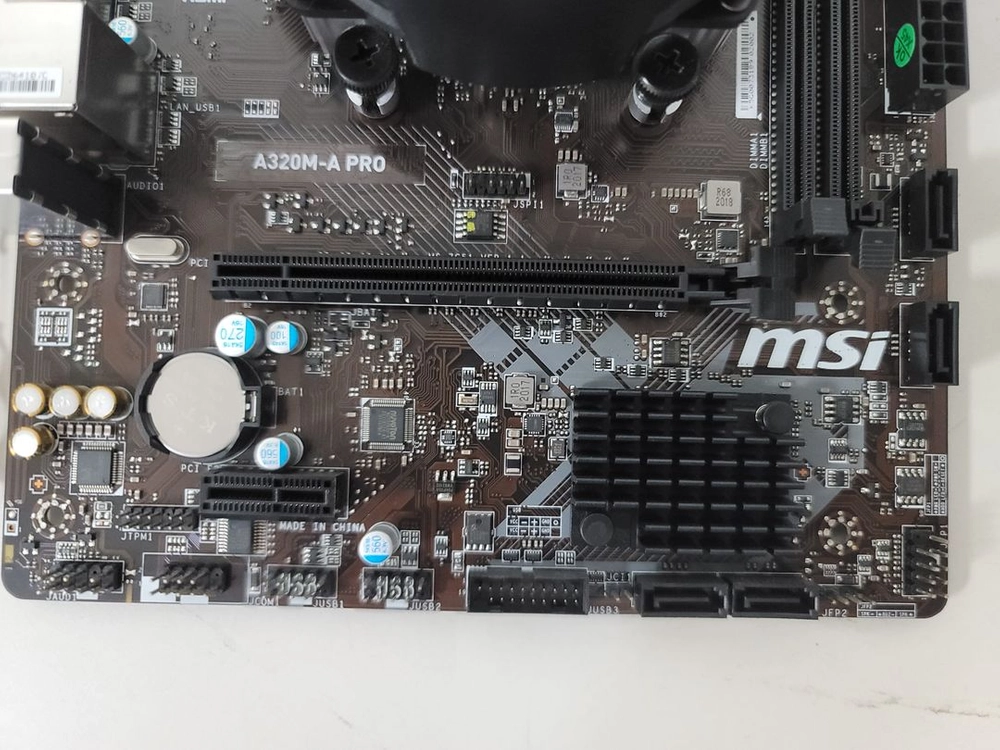라이젠3 3200G CPU + A320M-A PRO 메인보드 세트 이미지