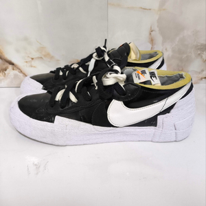 275mm 나이키 x 사카이 블레이저 로우 스니커즈 이미지