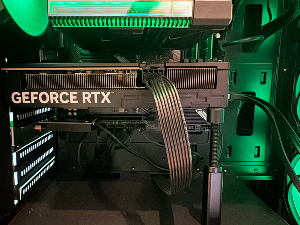 COLORFUL 지포스 RTX 5060 Ti 8GB 이미지