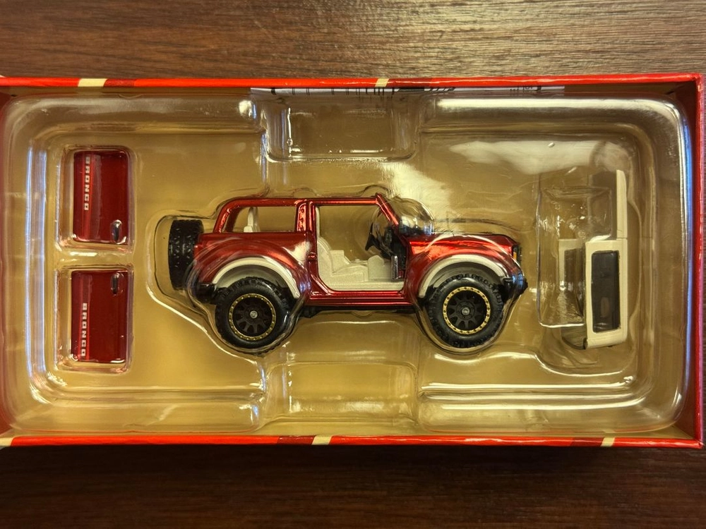 핫휠 HOTWHEELS RLC 포드 브롱코 레드 이미지