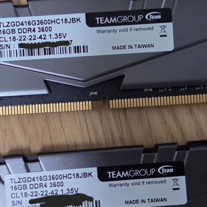 데스크탑 Team group CL18 DDR4 32gb(16x2) 3600MHz 팝니다. 이미지