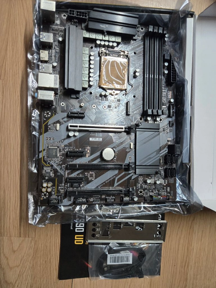 기가 z390 ud보드..컬러풀h310m 보드.,i9 9900kf 시피유 이미지