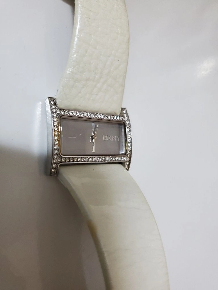 DKNY NY4820 여성 시계 이미지