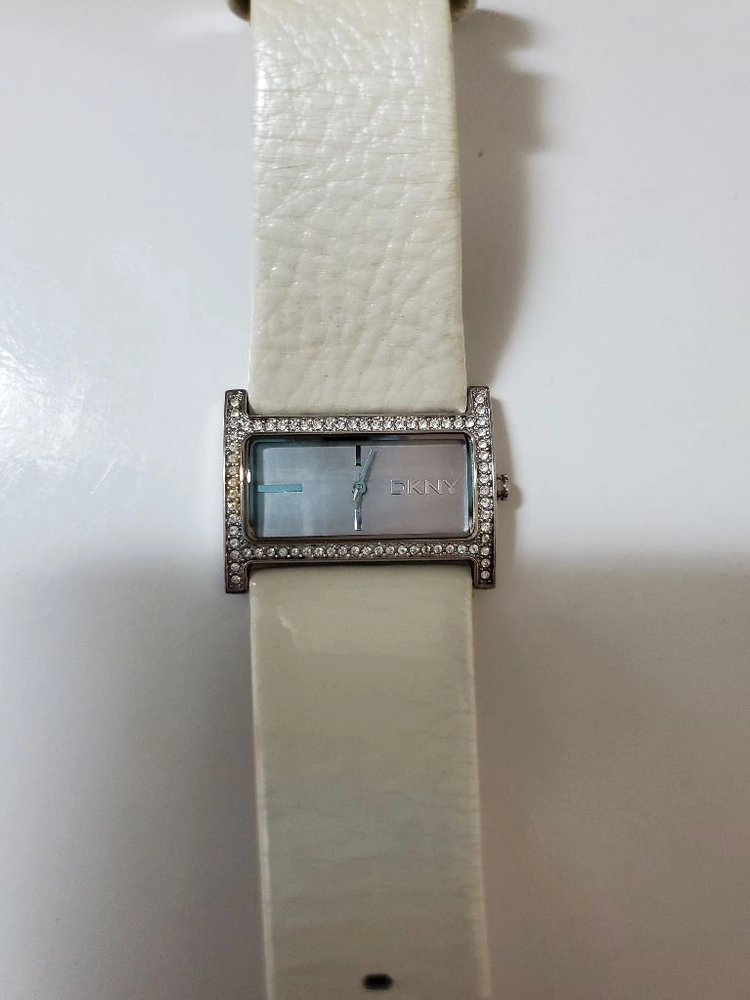 DKNY NY4820 여성 시계 이미지