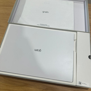LG 그램 프로 16Z90TR-ED7WK / Ultra 7 / RTX 5050 / RAM 32GB 이미지