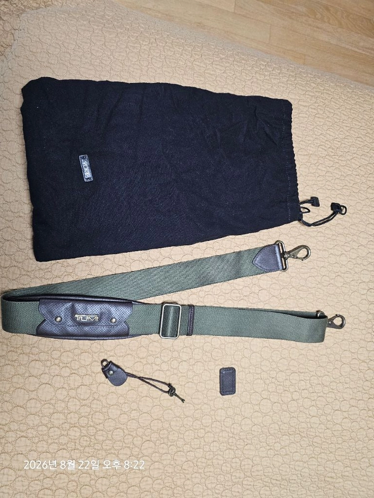 tumi 천연가죽 더플백 판매 이미지