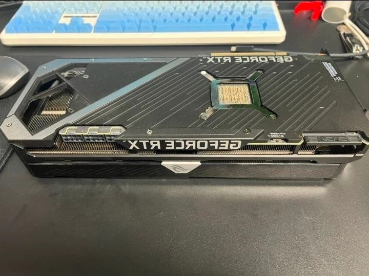 ASUS RTX 3090 24GB ROG STRIX 그래픽카드 판매합니다 - 안심되는 중고거래