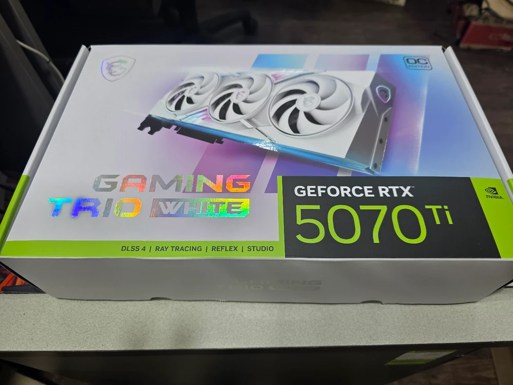 MSI 지포스 RTX 5070 Ti 게이밍 트리오 OC 화이트 D7 16GB 트라이프로져4 미개봉 판매 이미지
