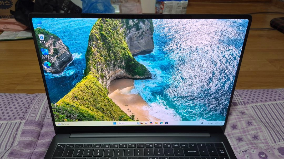 갤럭시북3 프로 16인치 i5 / 16GB / 512GB 판매합니다. 이미지