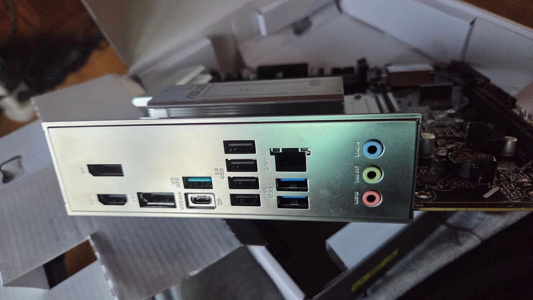 ASUS PRIME B860M-A-CSM 이미지