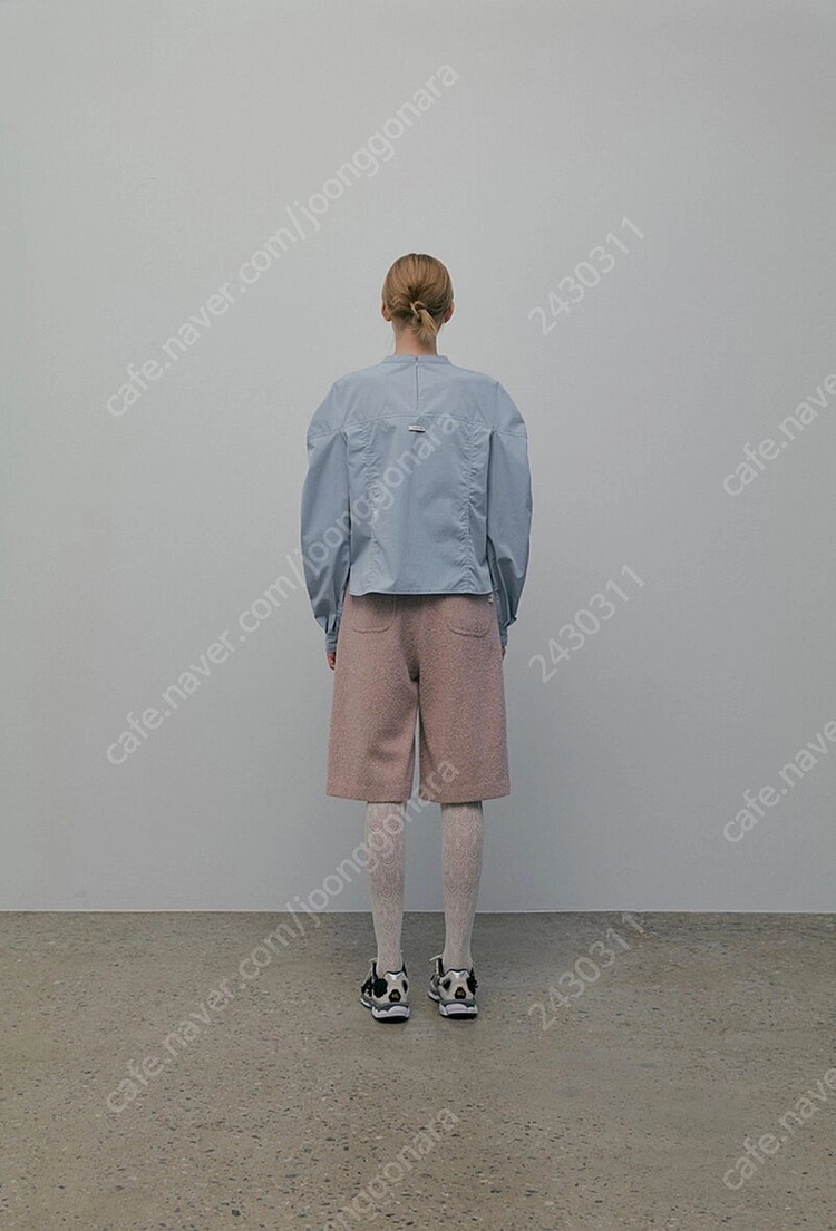 오버듀플레어 클래식 벌룬 블라우스 페일 블루 컬러 cl 이미지