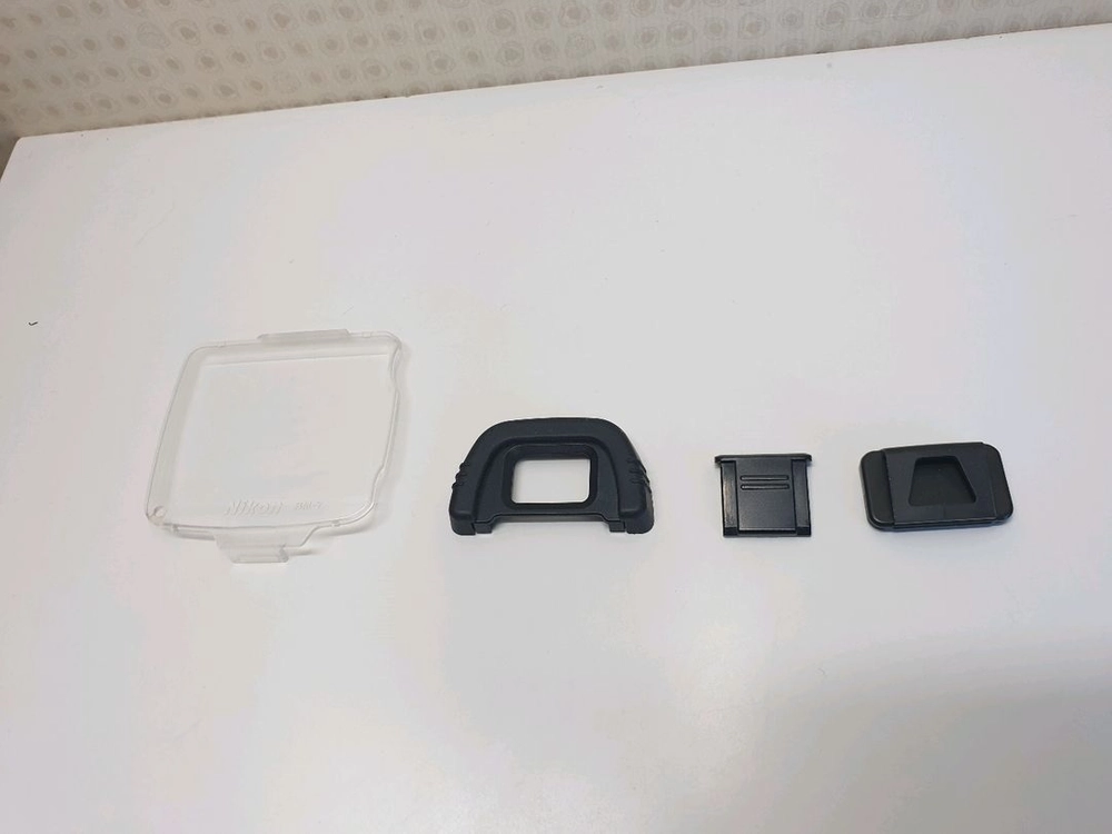 니콘 DSLR 카메라용 (아이컵,모니터커버,핫슈커버,접안부캡)일괄 - 안심되는 중고거래