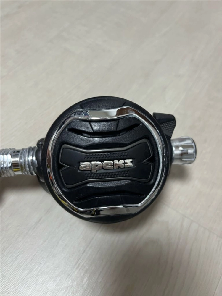 아쿠아렁 BCD +apeks 호흡기 세트 판매 이미지