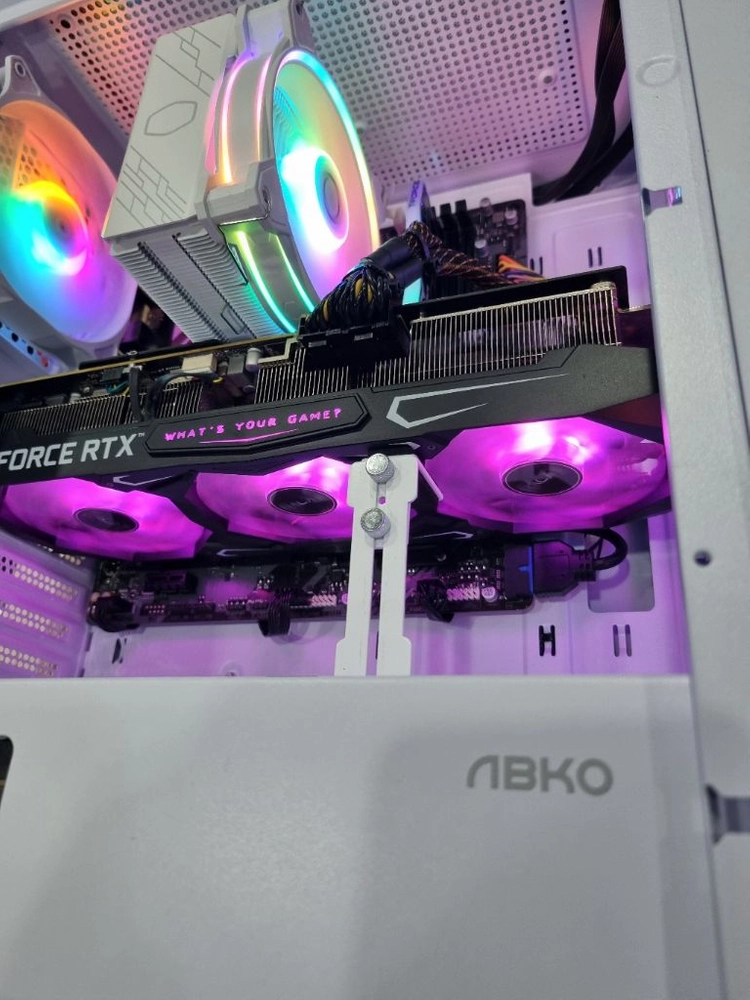라이젠 9600X D5 16G RTX 3080 10G 그래픽 카드 이미지