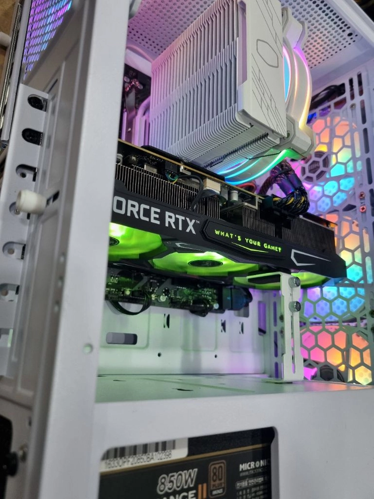라이젠 9600X D5 16G RTX 3080 10G 그래픽 카드 이미지