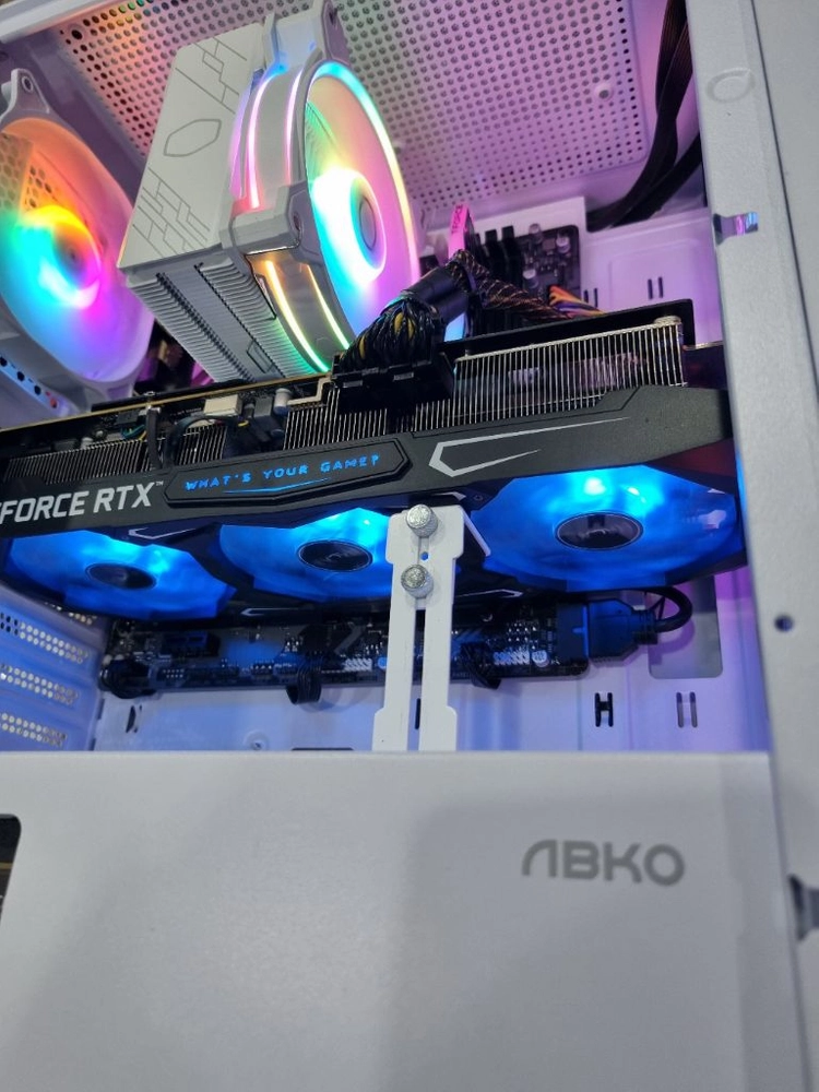 라이젠 9600X D5 16G RTX 3080 10G 그래픽 카드 이미지