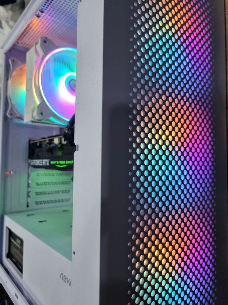 라이젠 9600X D5 16G RTX 3080 10G 그래픽 카드 이미지