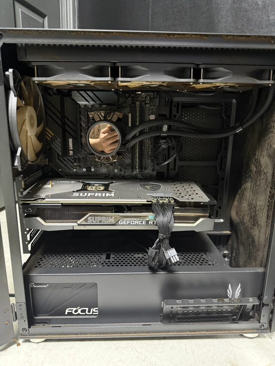 2022년에 산 조립컴퓨터판매합니다. amd 라이젠7-4세대 5800x, msi 지포스3070ti 슈프림 8gb - 안심되는 중고거래