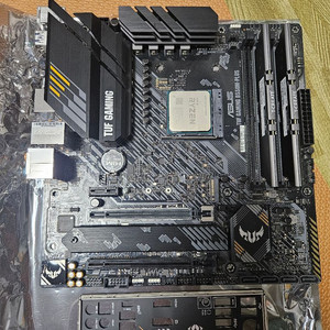 라이젠 5600, TUF B550M-PLUS, DDR4 3600 16GB 보드셋 팝니다 이미지