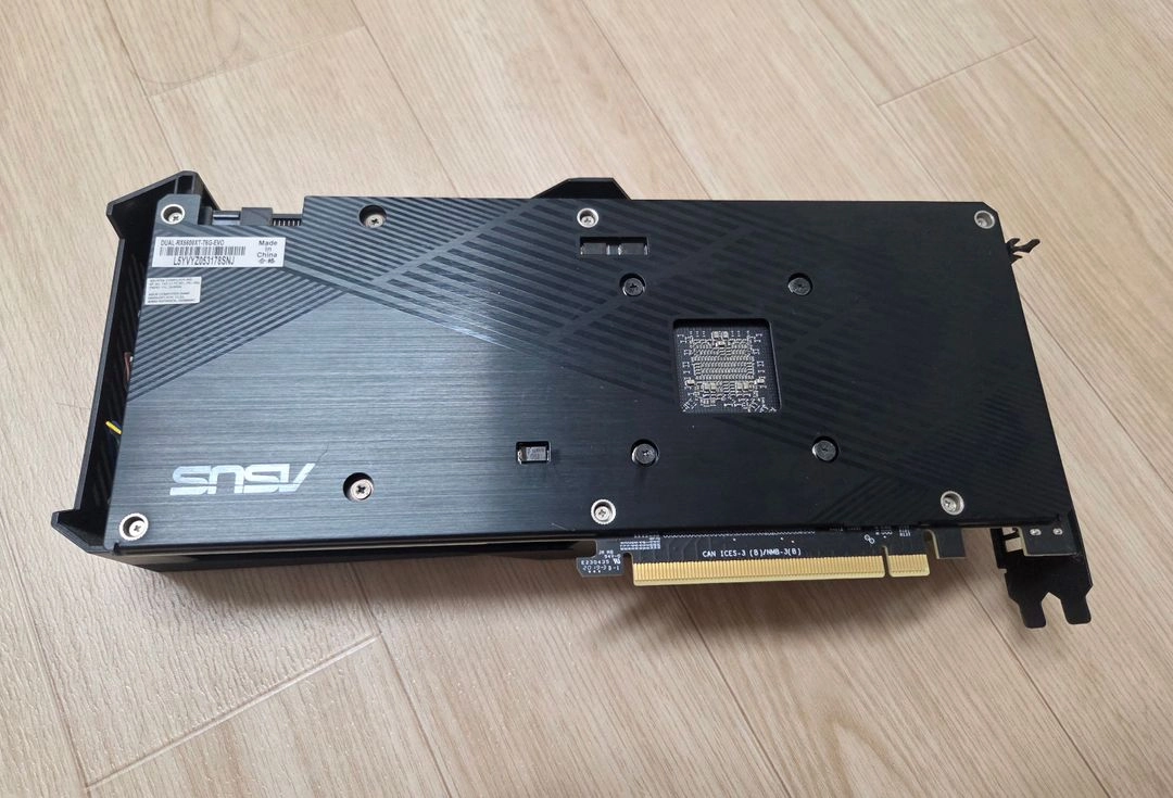 ASUS RX 5600 XT 이미지