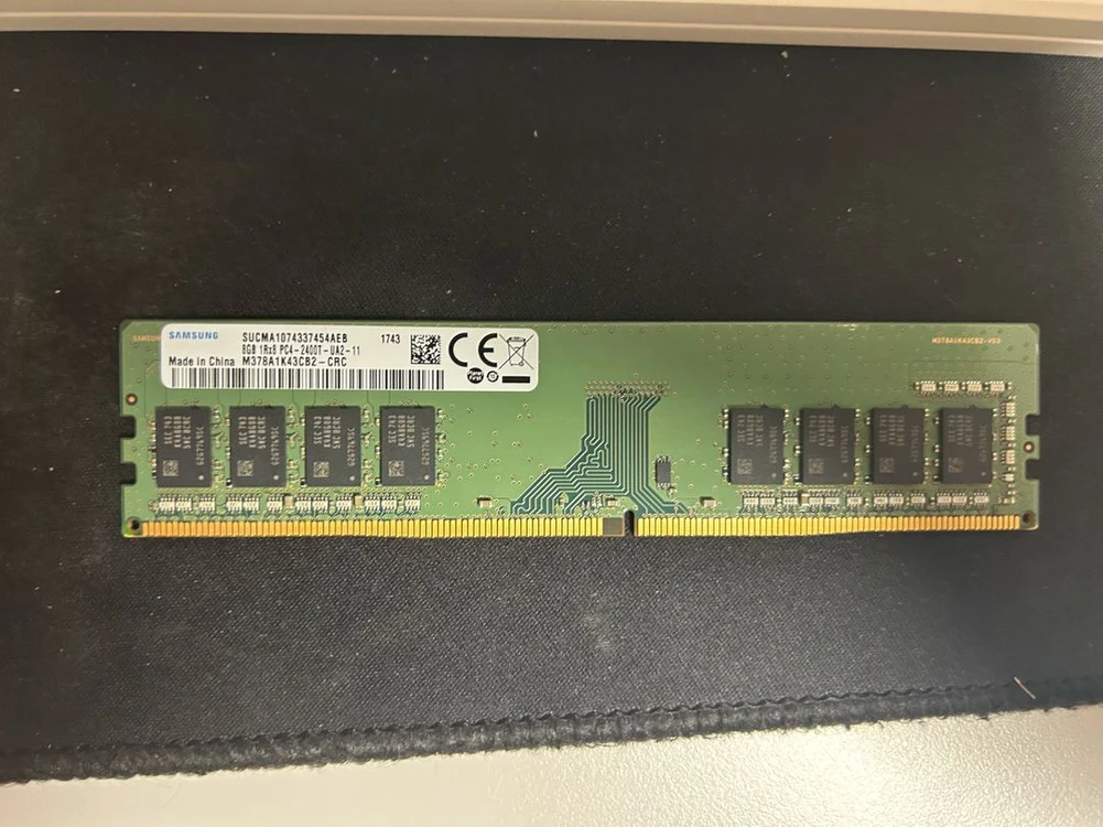 삼성전자 DDR4 8GB 2400Mhz 데스크탑 RAM 메모리 이미지