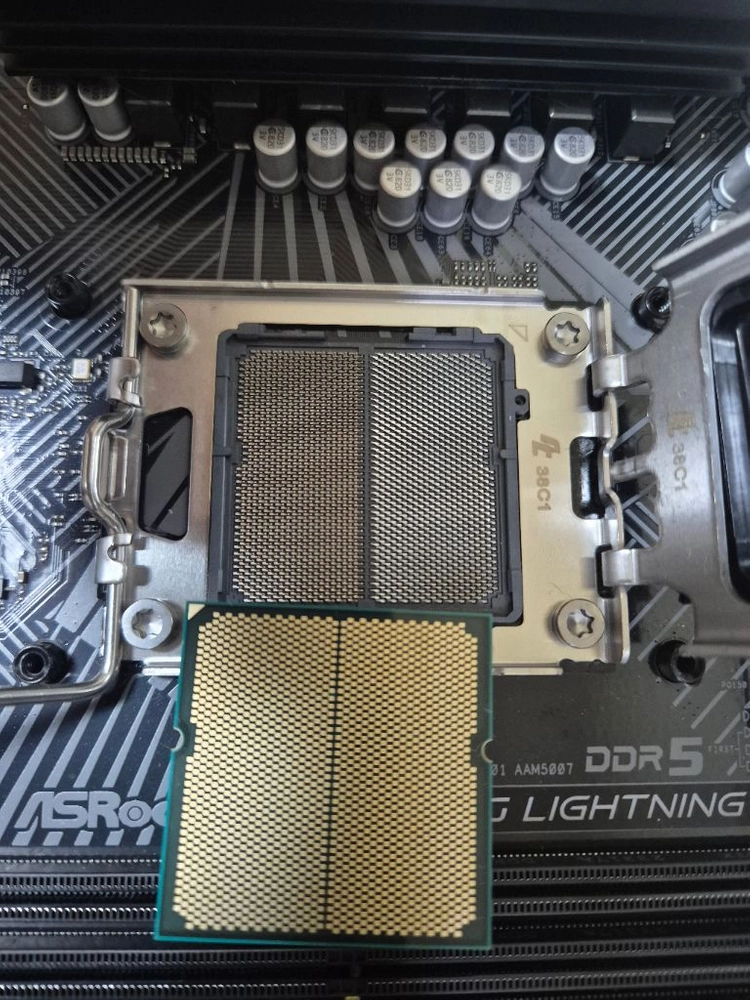 7500F +ASRock B650M PG Lightning 셋트판매 이미지