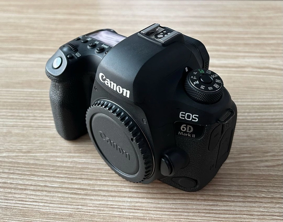 캐논 풀프레임 DSLR EOS 6D Mark2 (육두막) 바디 이미지