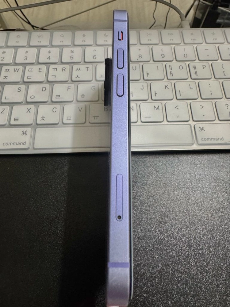 iPhone 12 mini 이미지