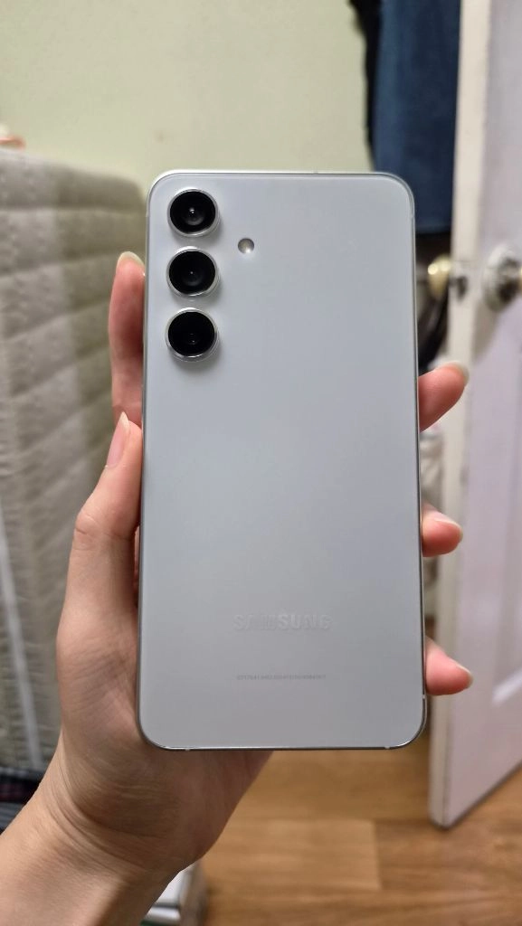 갤럭시 S24 256GB 마블 그레이 사용감XXX 이미지