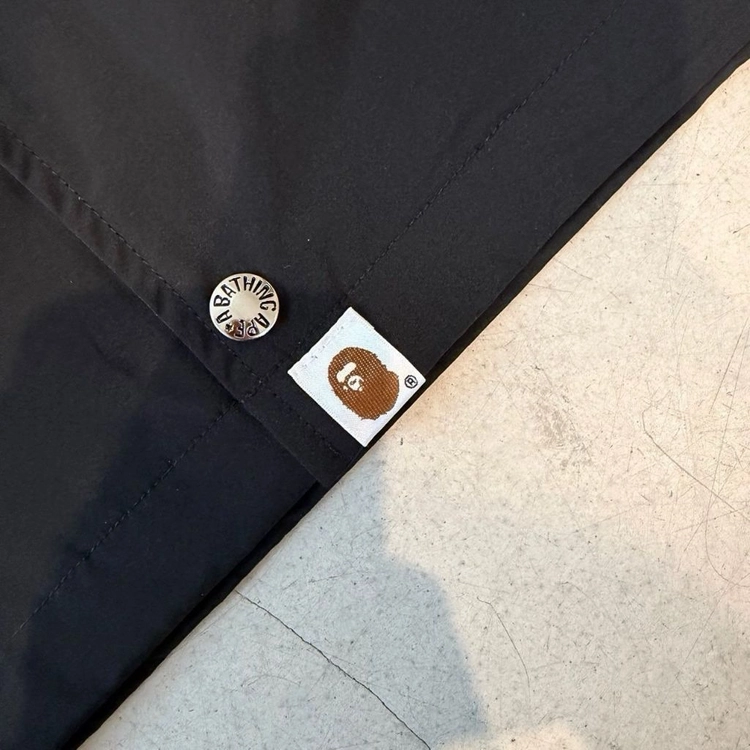 베이프 컬리지 코치자켓 이미지