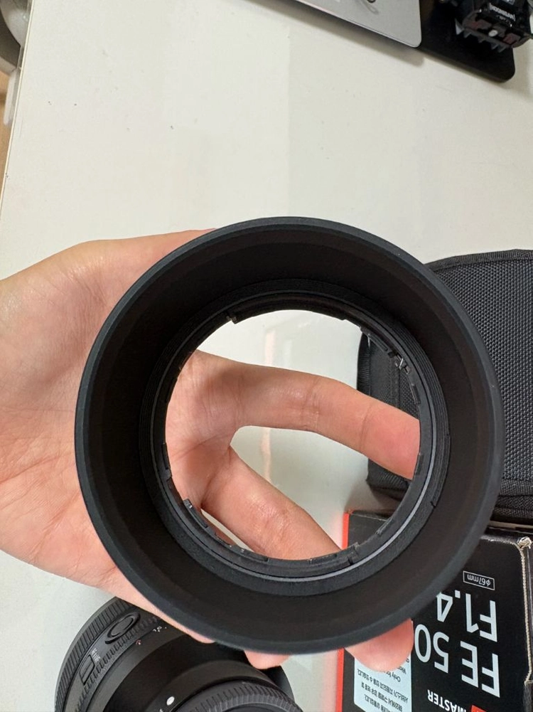 소니 SEL50F14GM 팝니다. 이미지