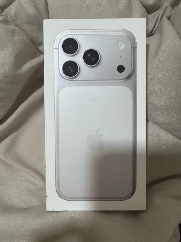아이폰 17pro 실버 512GB 이미지