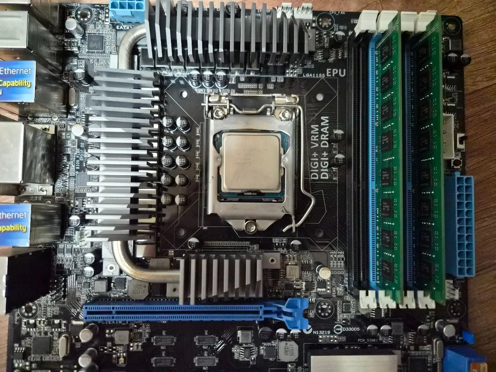 ASUS P8Z77 WS + i7 3770K + HYNIX 16G 이미지