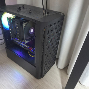게이밍pc 반본체 이미지
