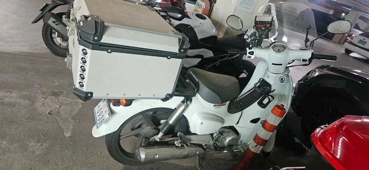 혼다 슈퍼커브 110 흰색 배달셋팅 (27,285km - 안심되는 중고거래