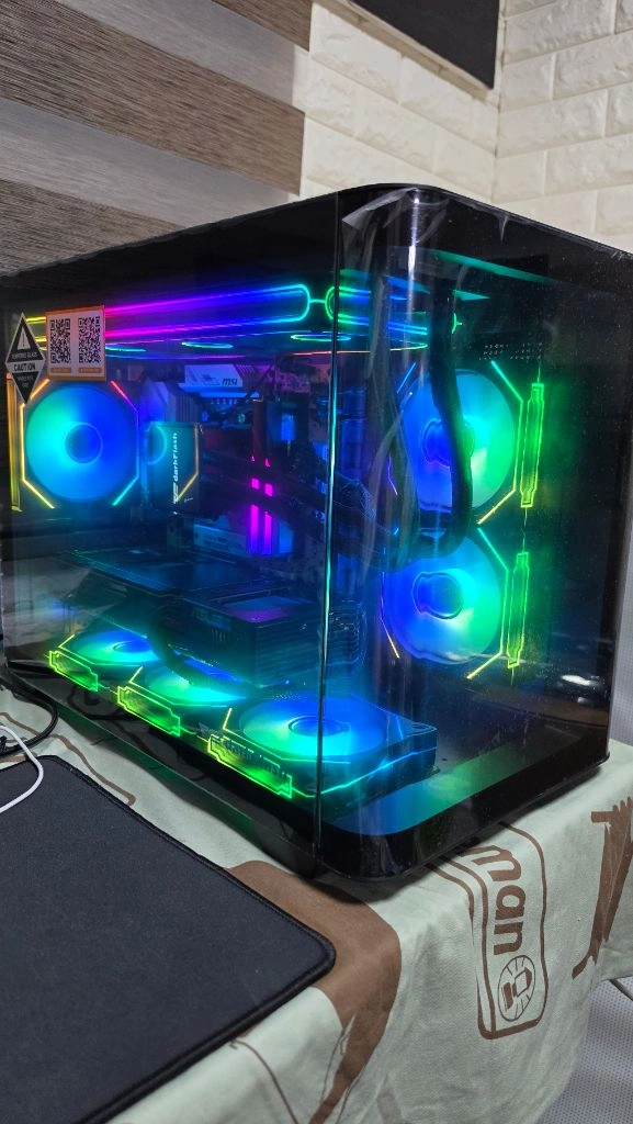 라이젠 9800x3d rtx5080 ssd2t 컴퓨터 본체 이미지
