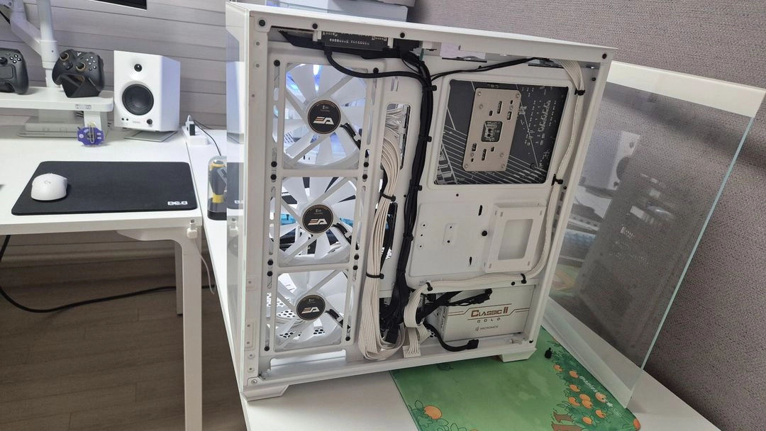 [광주광역시 택배X][ram,ssd 제외]7800x3d / RTX4070TiSUPER 반본체 pc판매합니다 이미지