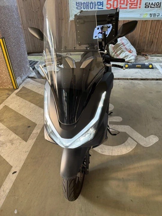 혼다 PCX125 팔아요 26년식 폐지완 5733km 이미지