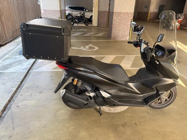 혼다 PCX125 팔아요 26년식 폐지완 5733km 이미지