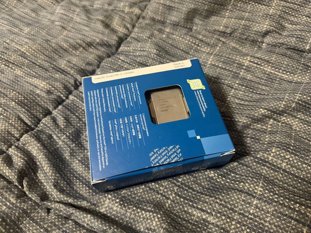 인텔 i7-13700k 이미지