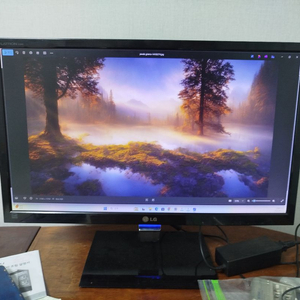 LG 플래트론 E2360V-PN 모니터 판매해요23인치 크기에 깔끔한 디자인을 자랑하는 제품 전주시 이미지
