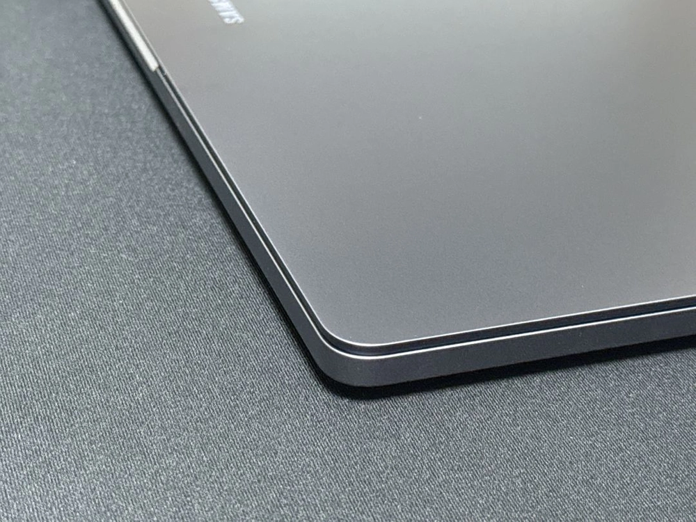 삼성 갤럭시북6 울트라 NT960UJG-K72AY 노트북(X7 358H, 32GB, 1TB) 이미지
