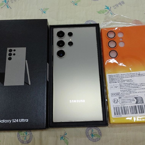 풀박스 새폰급 ㅡ 갤럭시 S24 울트라 256GB 이미지