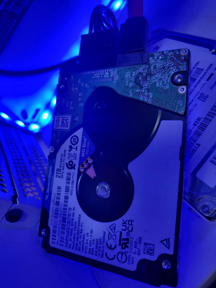 2TB SATA 하드디스크 이미지