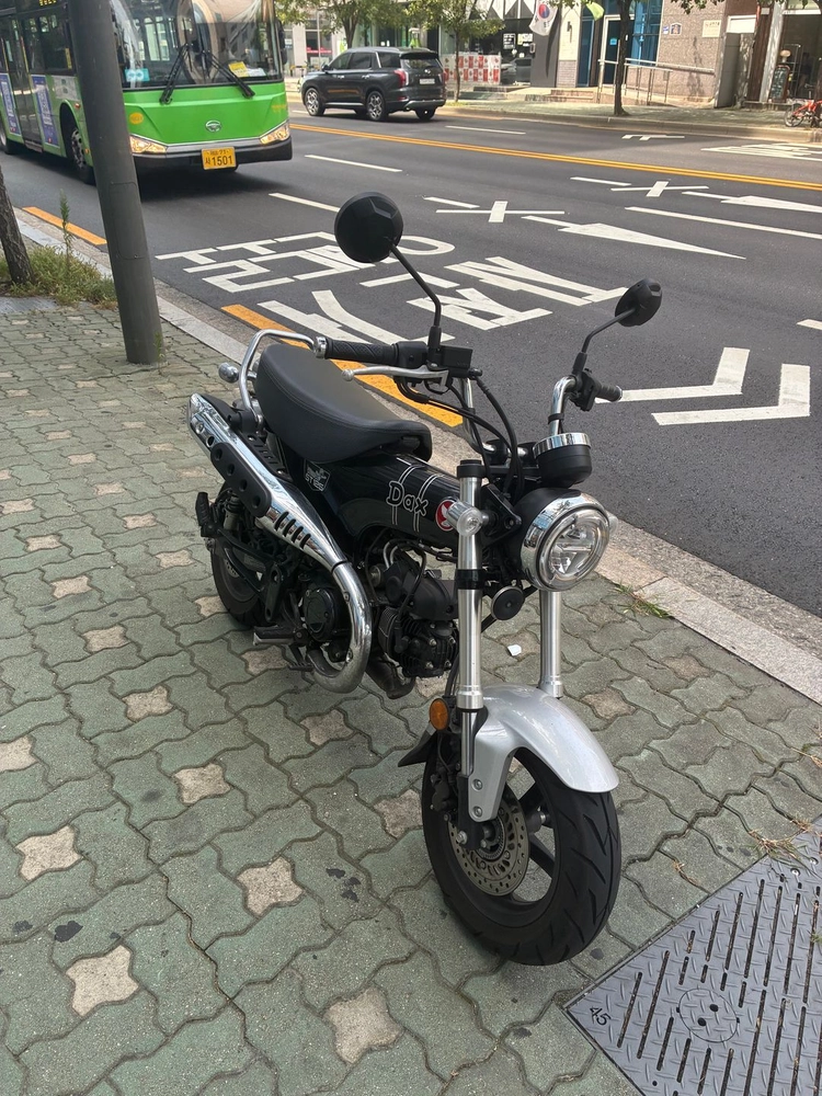 25년식 혼다 닥스125 / 혼다 st125 / 380 >350 만원에 판매합니다. 이미지