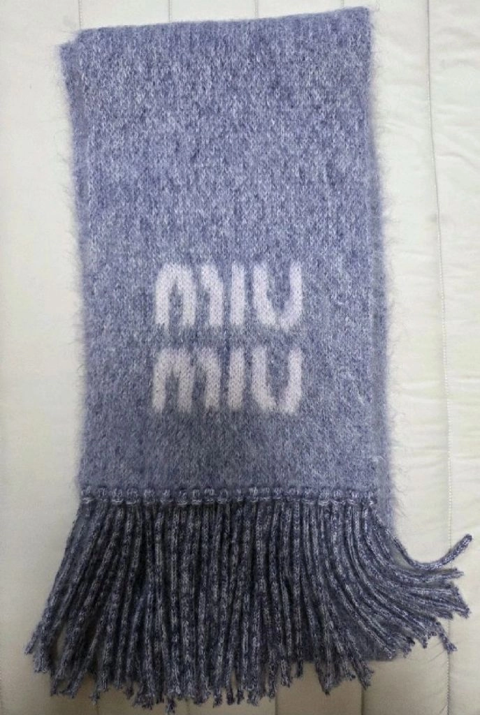 미우미우 모헤어 머플러 이미지