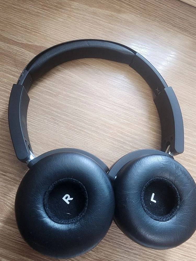 AKG Y50BT 유무선 헤드폰 이미지